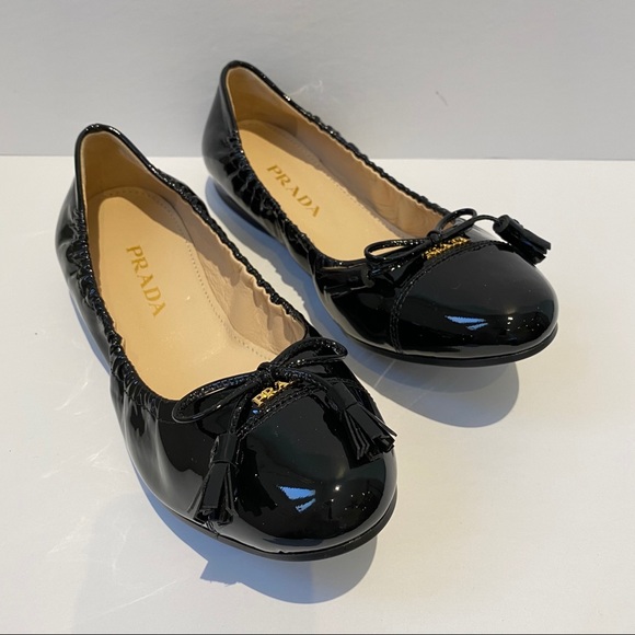 NIB PRADA patent leather tassel flat - Picture 1 of 12